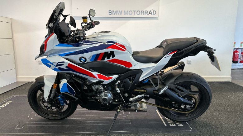 BMW M1000XR (24MY)